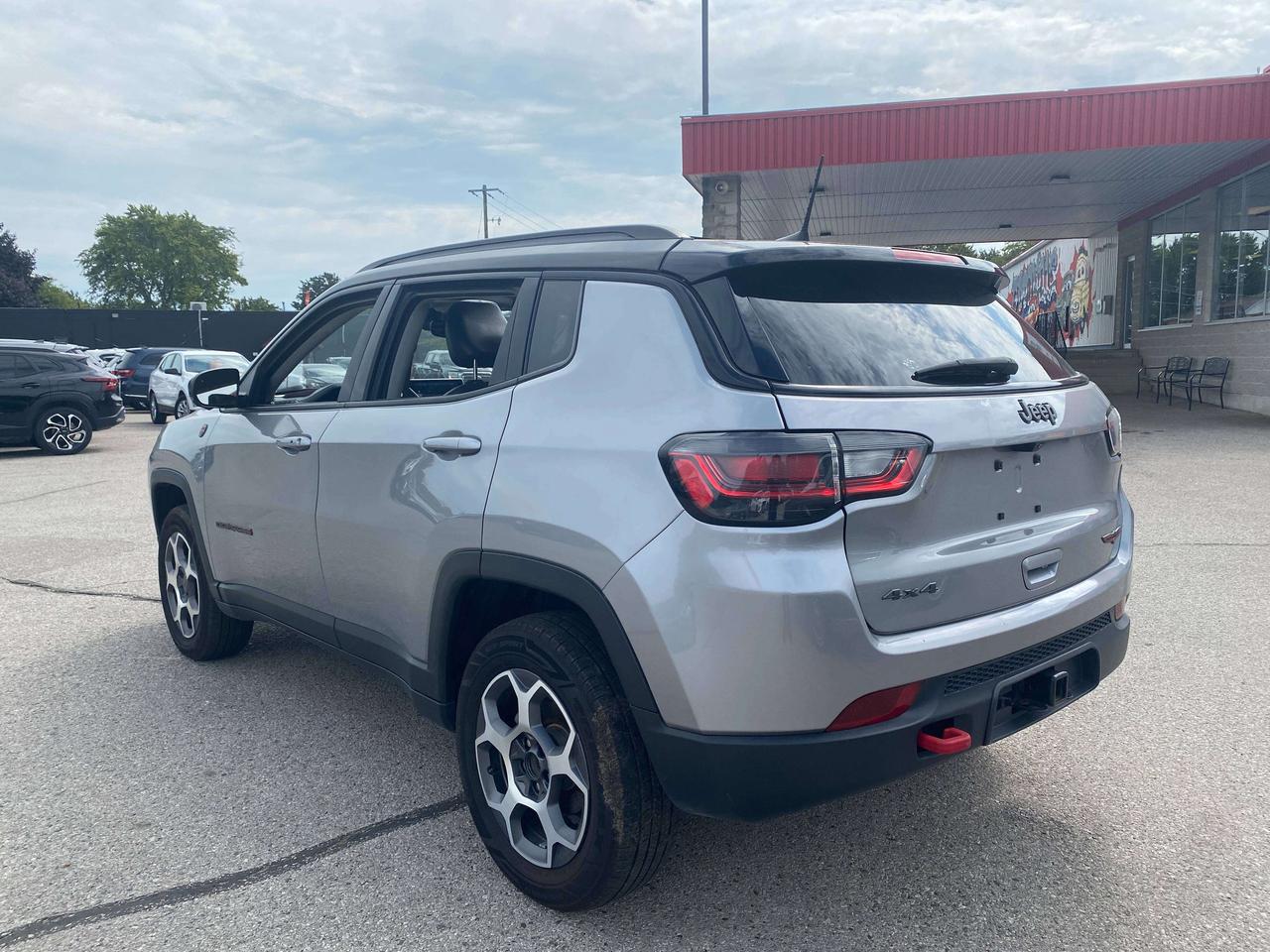 2022 Jeep Compass TRAILHAWK, SUNROOF, REMOTE START, LEATHER! Photo