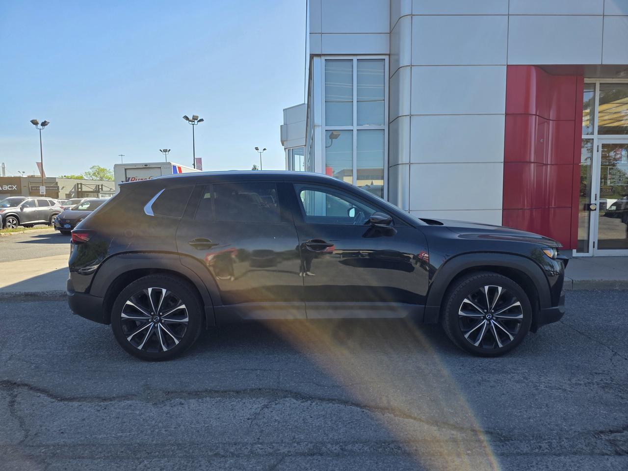 2023 Mazda CX-50 GT AWD | Leather | Moonroof | Apple Car Play | Photo