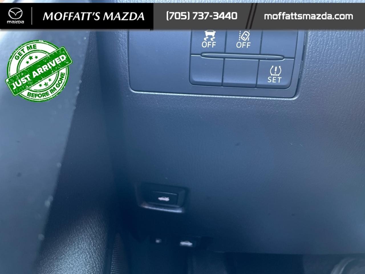 2017 Mazda MAZDA3 GT Photo