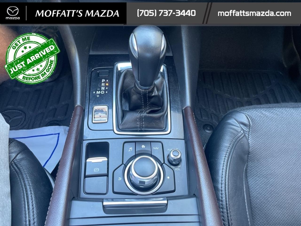 2017 Mazda MAZDA3 GT Photo
