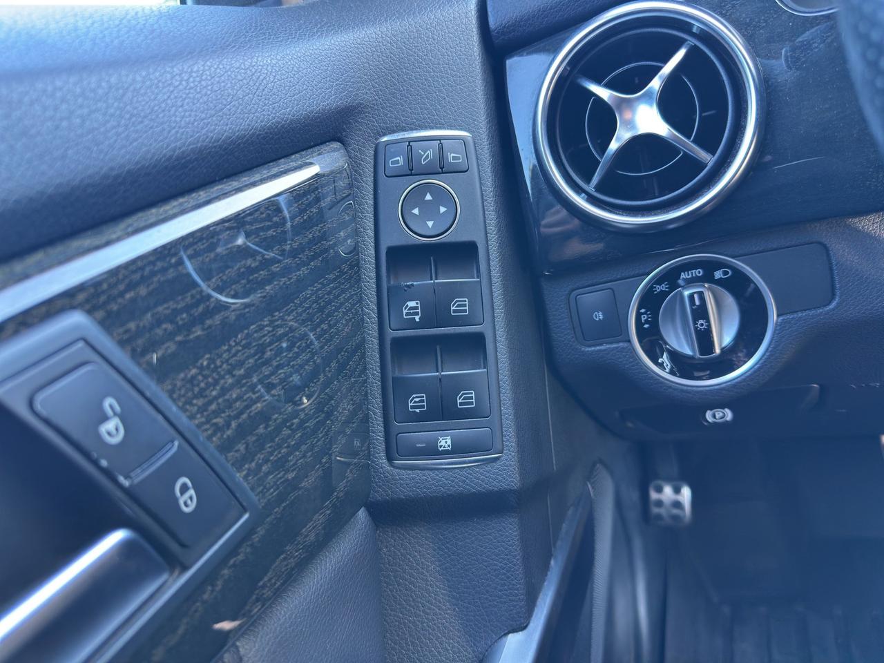 2015 Mercedes-Benz GLK-Class GLK 250 BlueTec | Reverse Cam | Heated Seats Photo