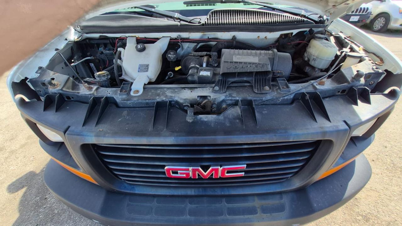 2016 GMC Savana Cargo Van GREAT FOR DELIVERY, WORK VAN, AS IS SPECIAL Photo