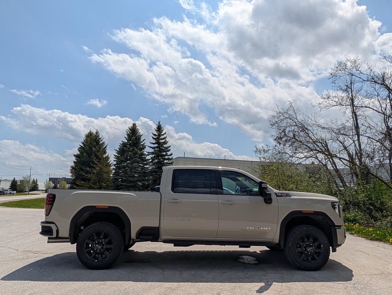 2026 GMC SIERRA 2500HD AT4 Photo