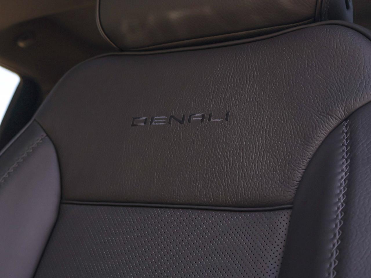 2025 GMC Sierra 3500HD Denali Photo