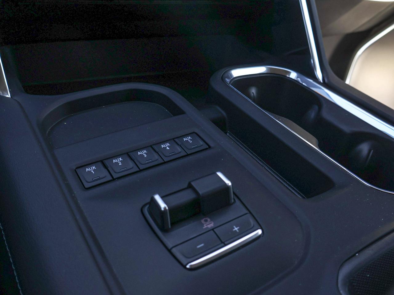 2025 GMC Sierra 3500HD Denali Photo