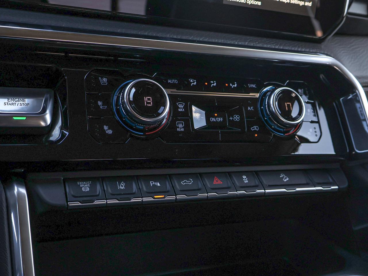 2025 GMC Sierra 3500HD Denali Photo