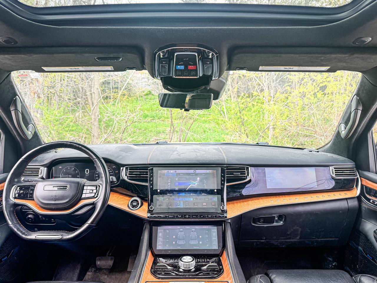 2022 Jeep Grand Wagoneer Series III Photo