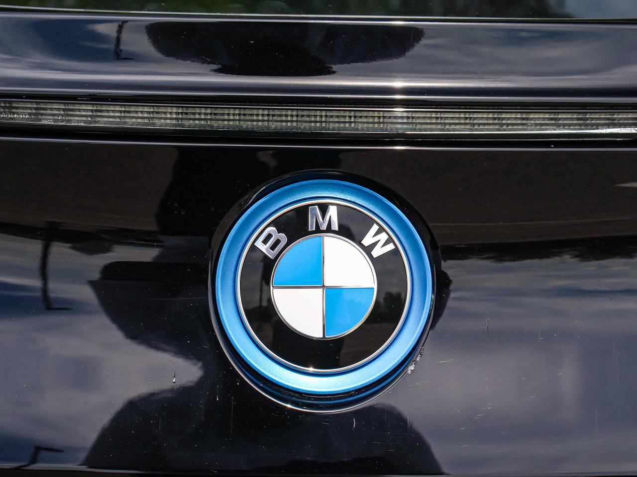 2015 BMW i8  Photo