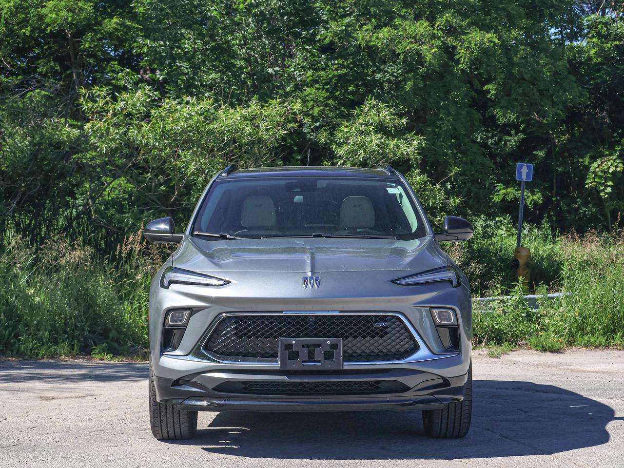 2024 Buick Encore GX Sport Touring Photo3