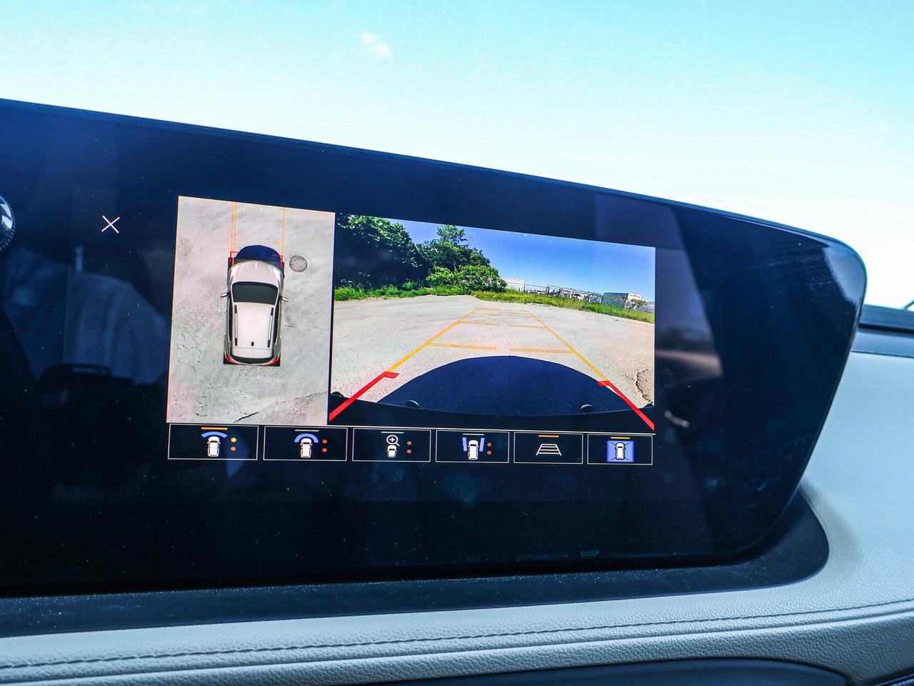 2024 Buick Encore GX Sport Touring Photo