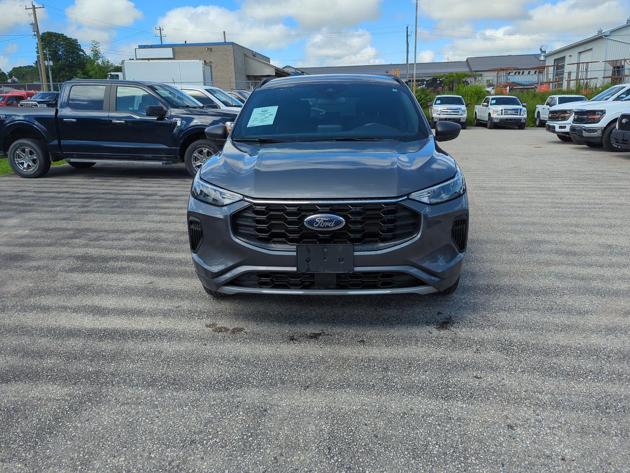 2023 Ford Escape ST-Line AWD Photo1