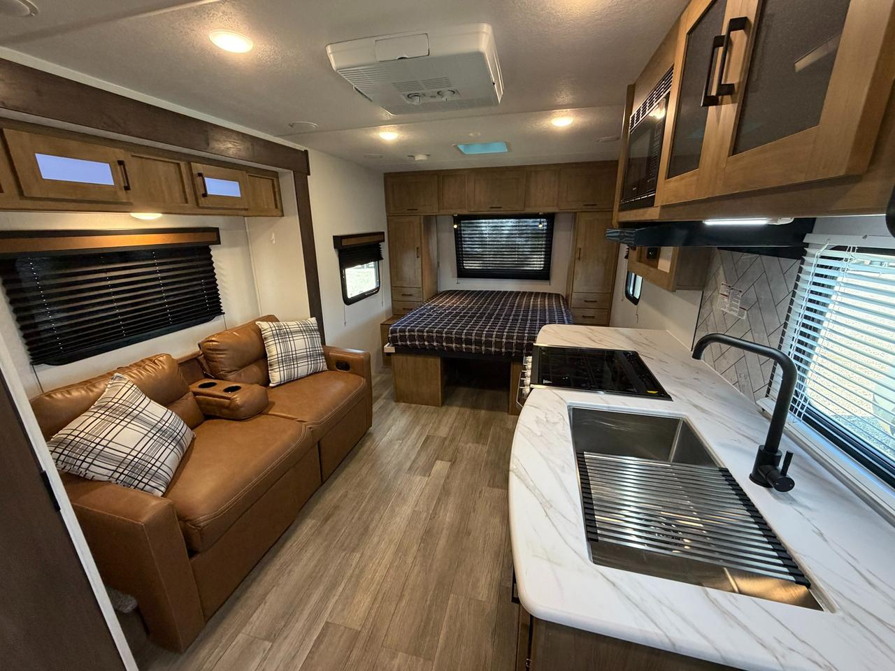 2024 Coachmen RV Freedom Express UltraLite 192RBS 