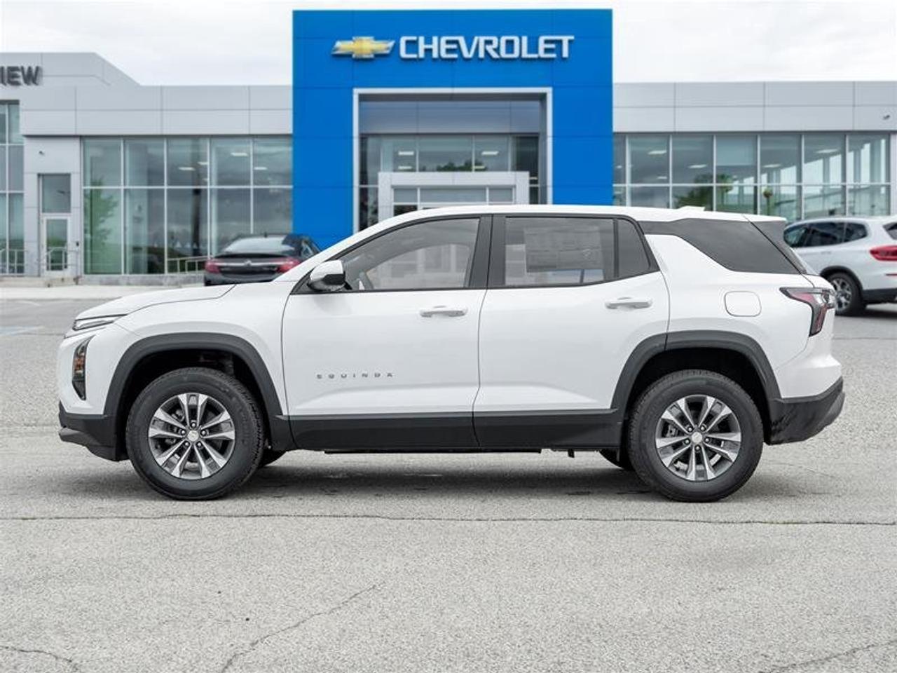 2026 Chevrolet Equinox LT Photo2