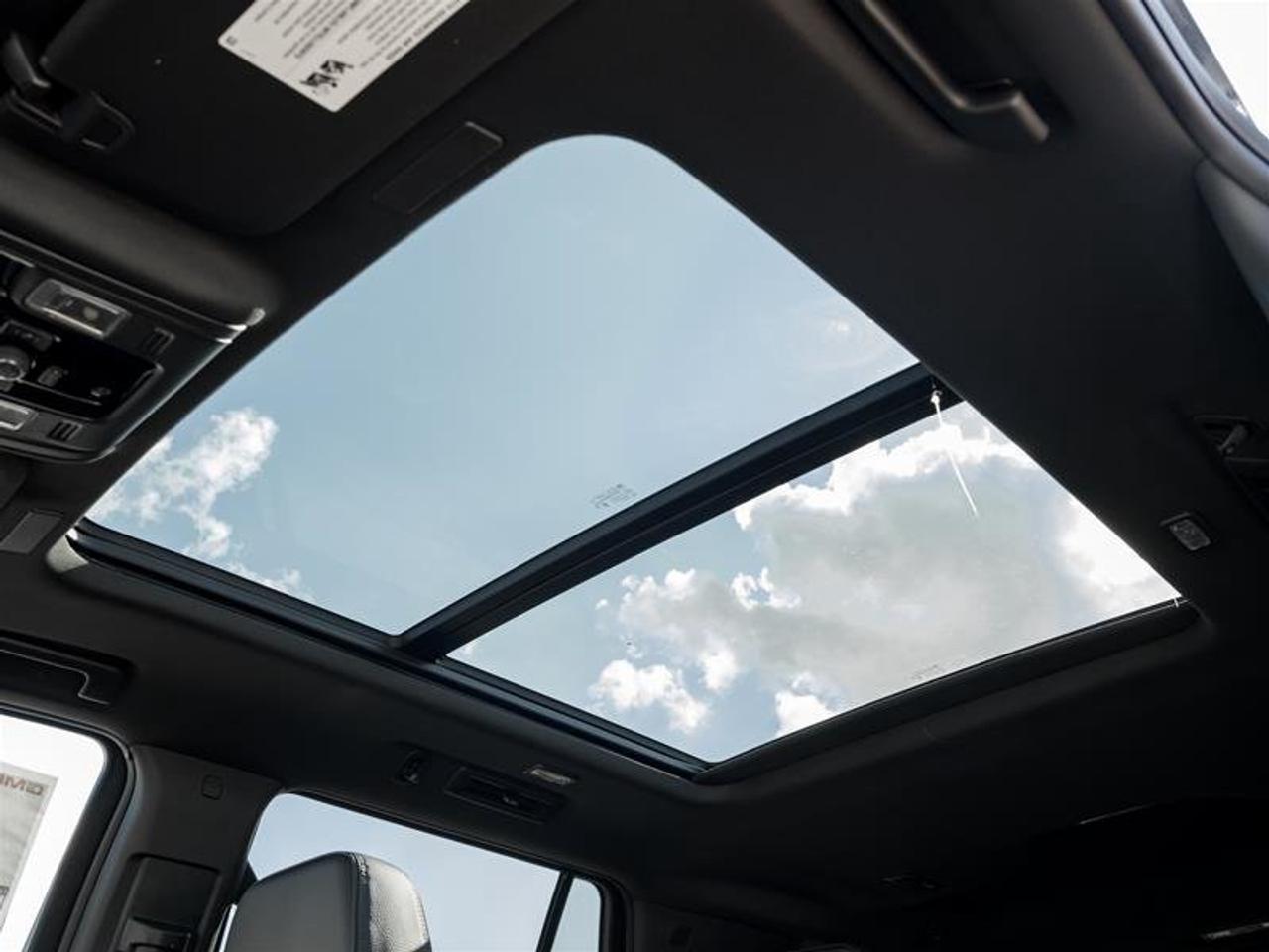 2026 GMC YUKON DENALI 4WD  Photo