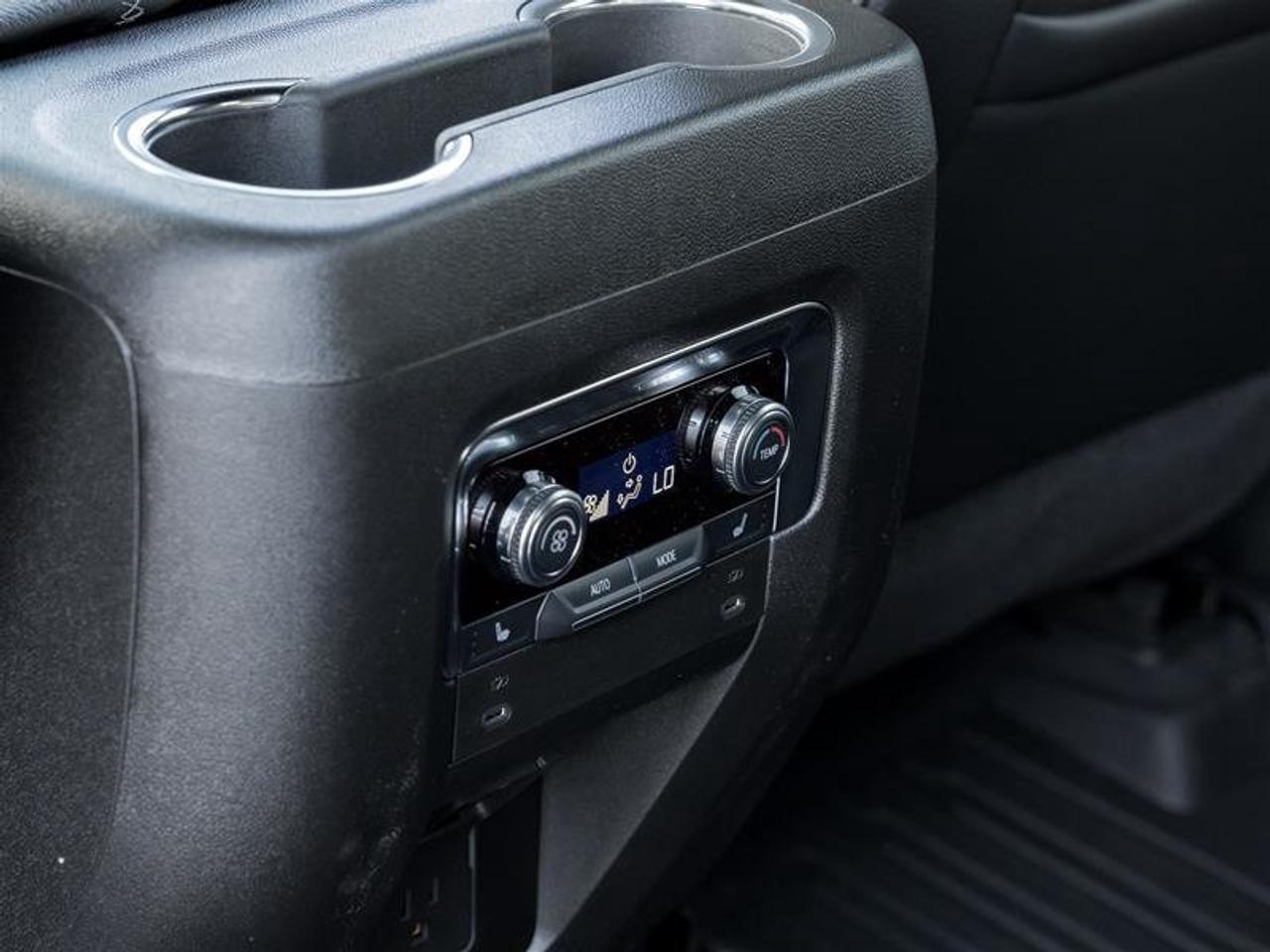 2026 GMC YUKON DENALI 4WD  Photo