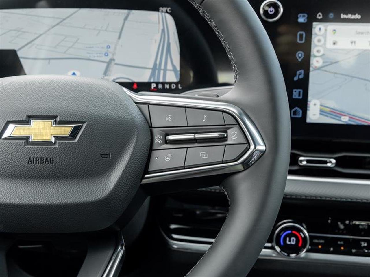 2027 Chevrolet Equinox LT Photo