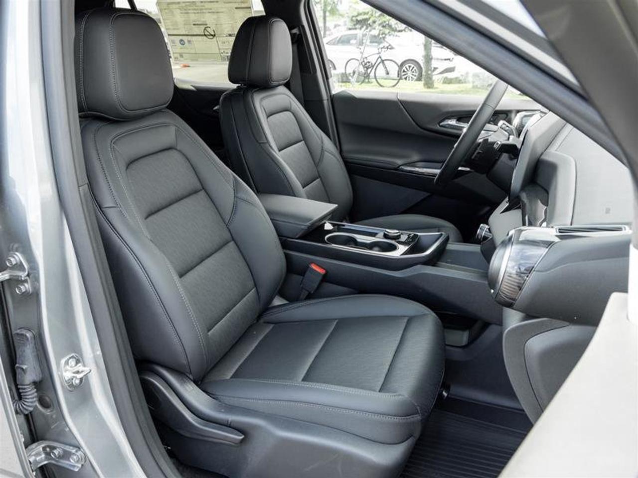 2027 Chevrolet Equinox LT Photo
