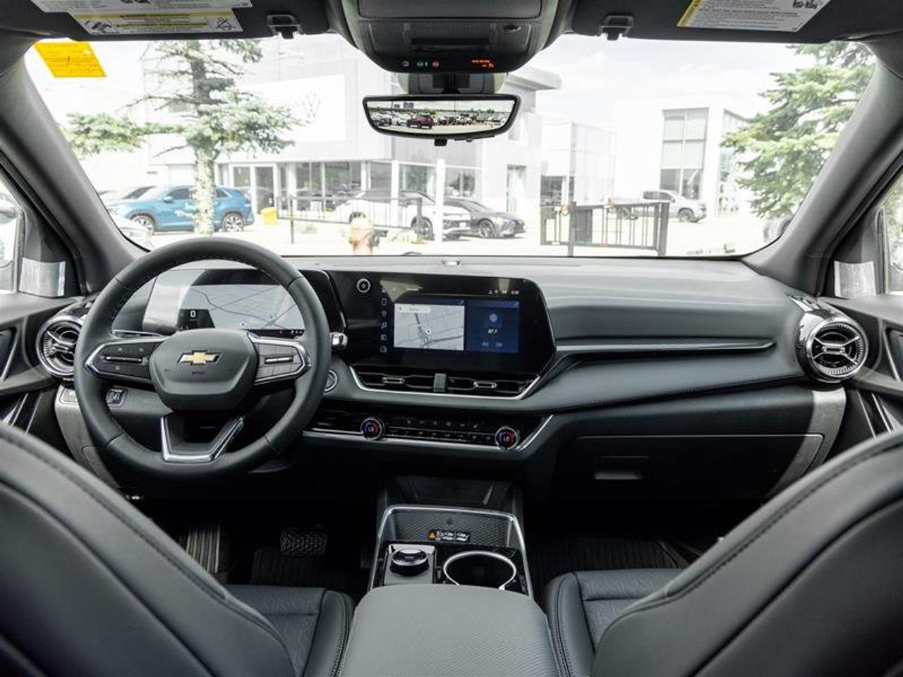 2027 Chevrolet Equinox LT Photo