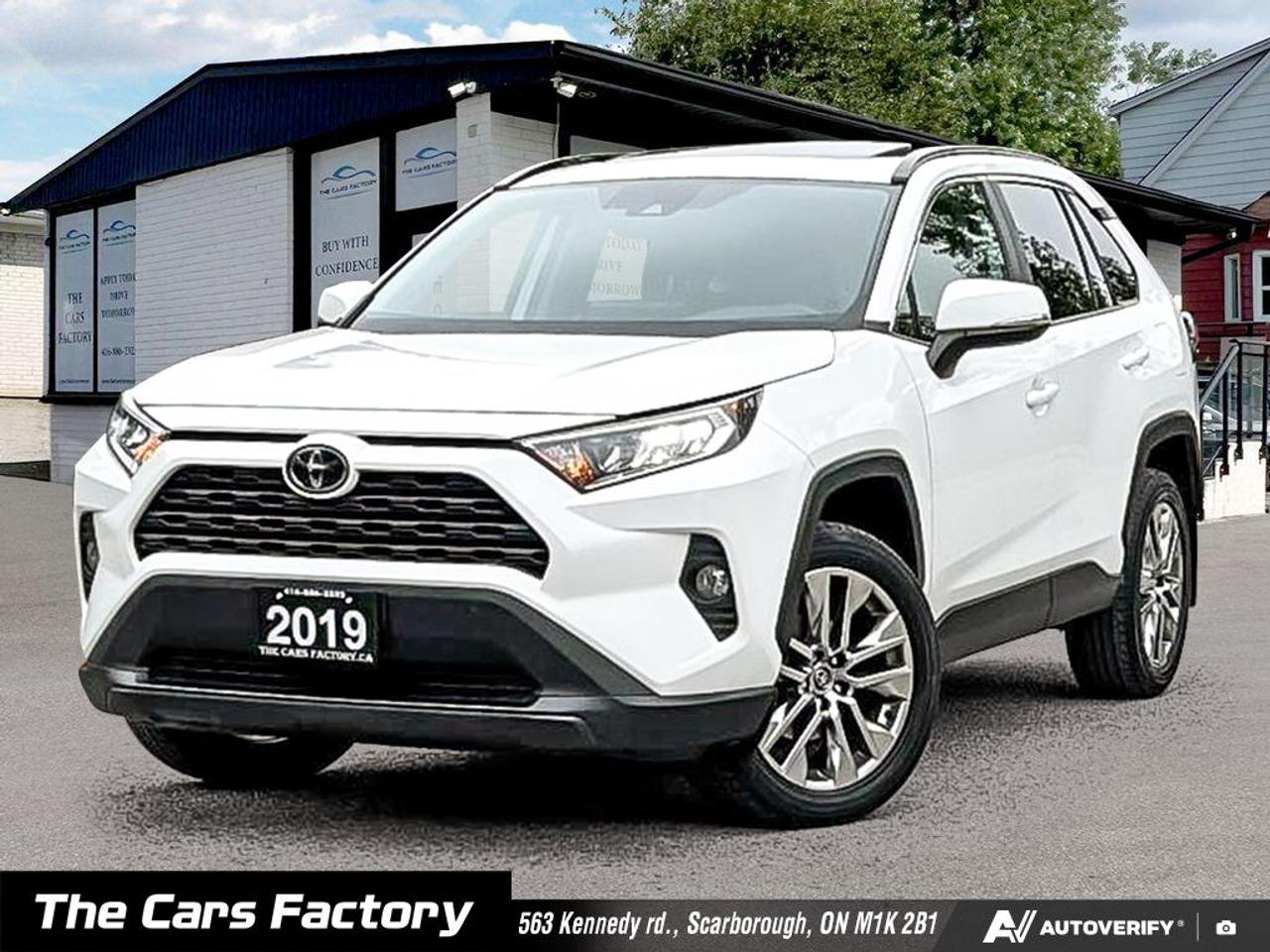 Used 2019 Toyota RAV4 XLE AWD Apple CarPlay / Leather / Roof No Accident for sale in Scarborough, ON