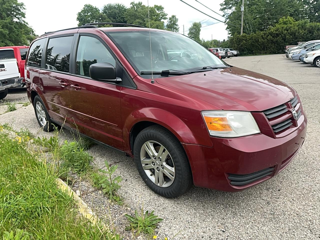 2010 Dodge Grand Caravan SE Photo