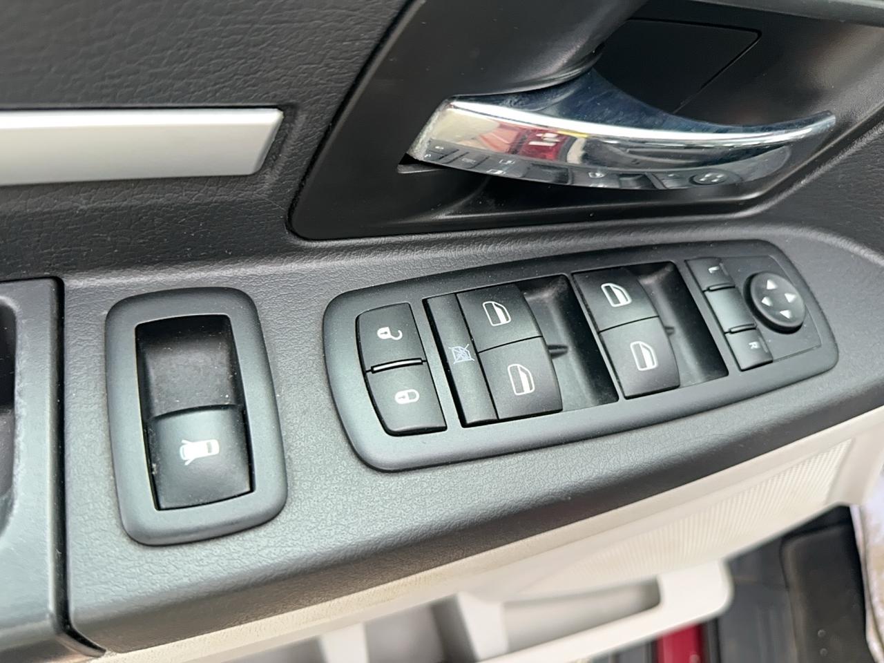 2010 Dodge Grand Caravan SE Photo