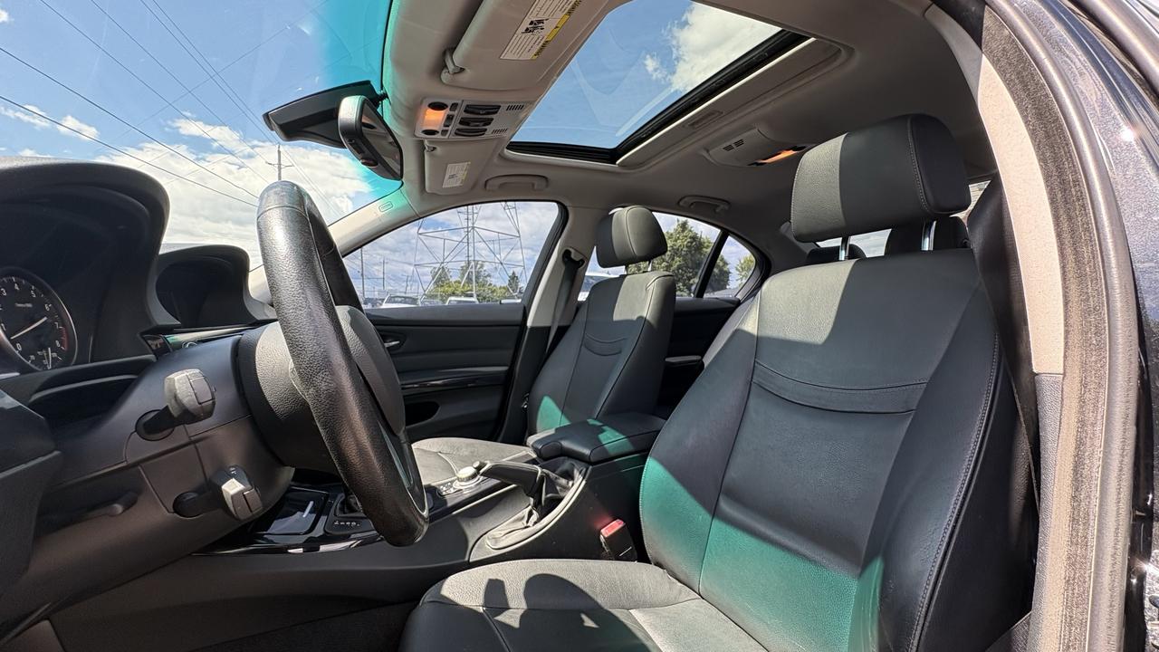 2009 BMW 3 Series 335i xDrive Photo