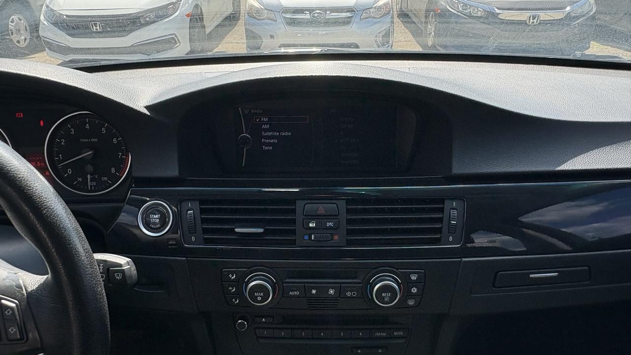2009 BMW 3 Series 335i xDrive Photo