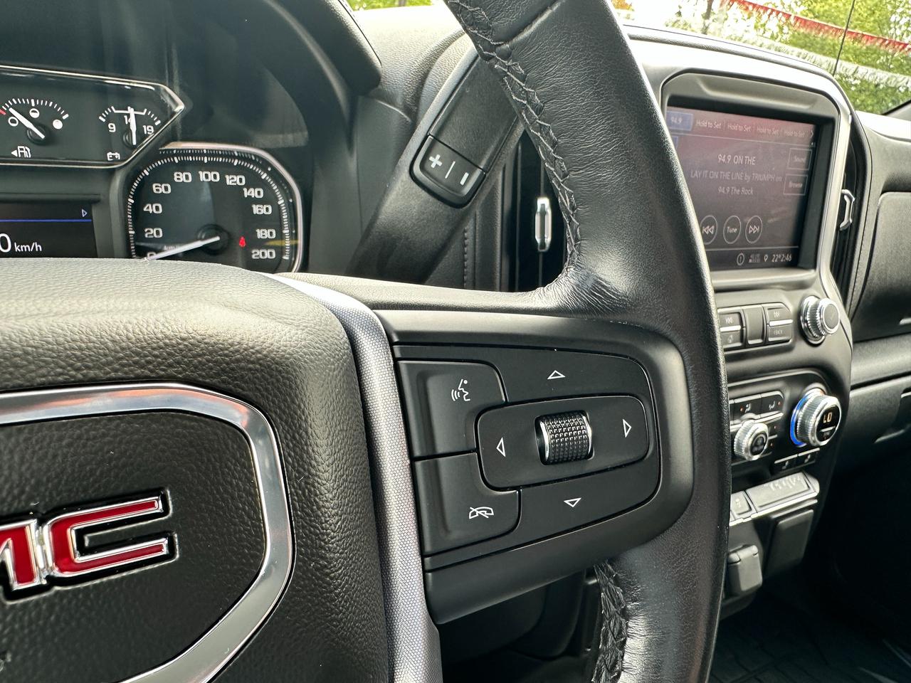 2022 GMC Sierra 1500 Elevation4X4 CREW HTD-Cloth XM CarPlay RemoteStart Photo
