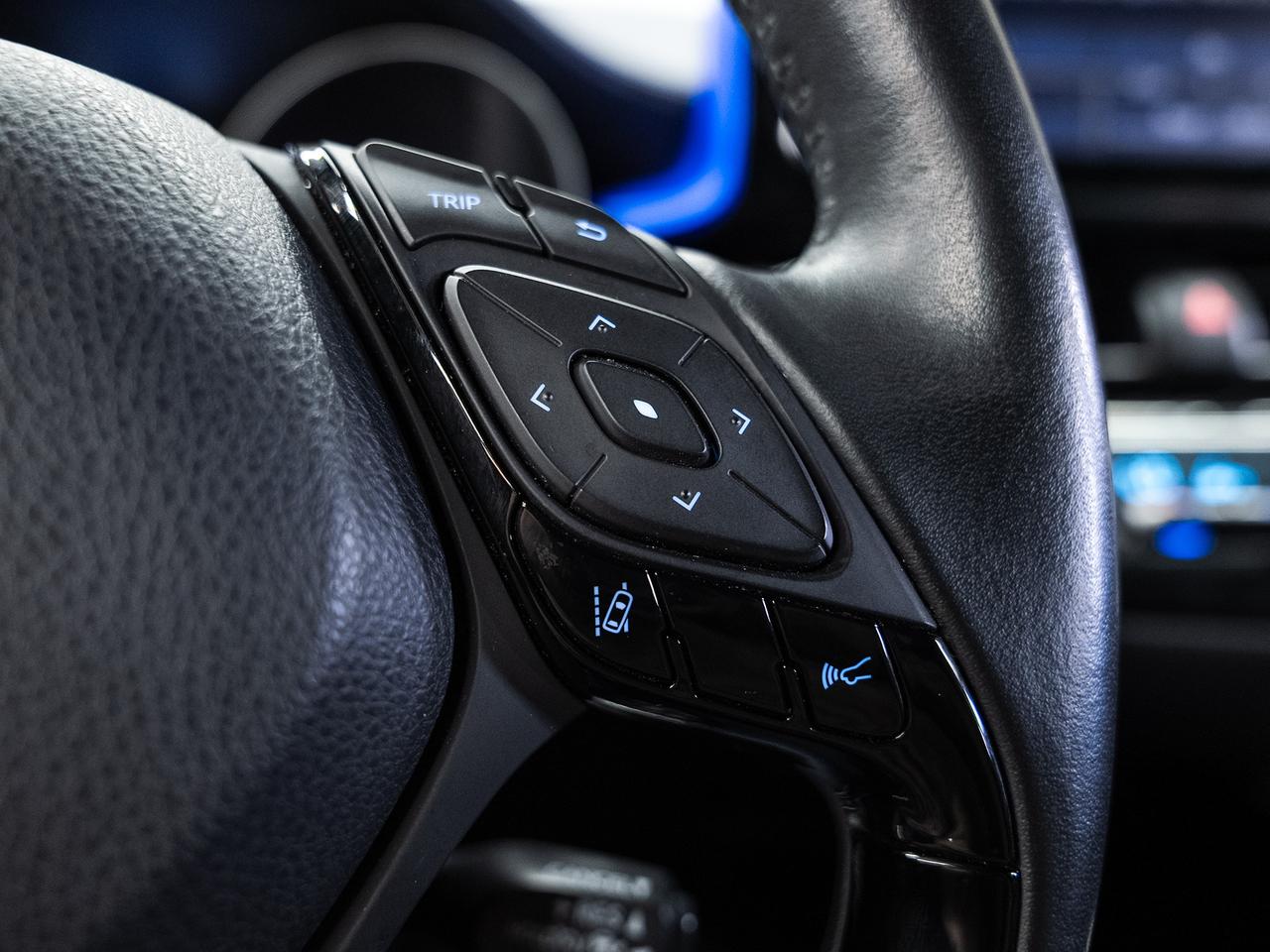 2022 Toyota C-HR XLE PREMIUM | BSM | ACC | Heated Seats | CarPlay