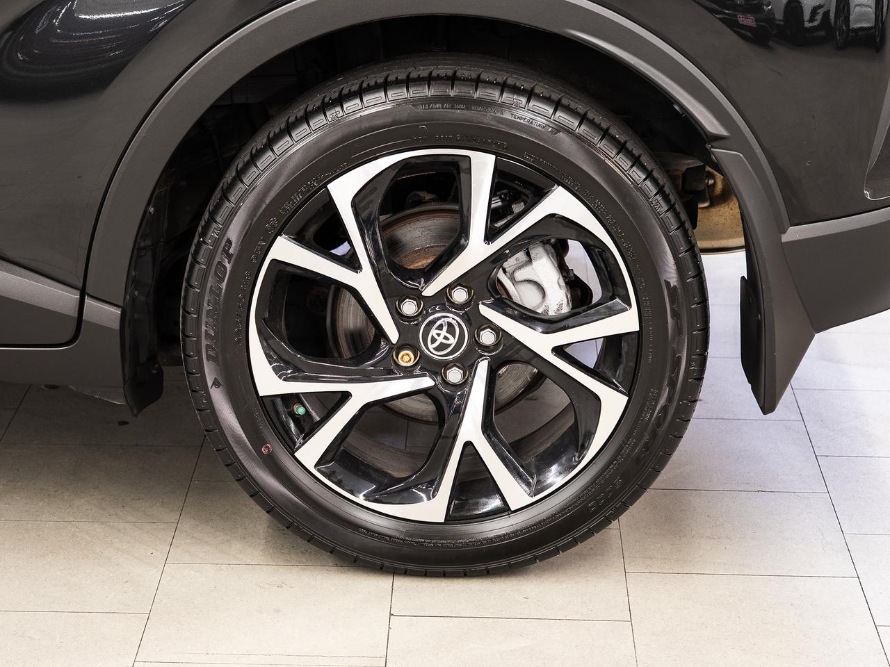 2022 Toyota C-HR XLE PREMIUM | BSM | ACC | Heated Seats | CarPlay