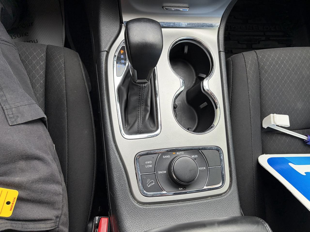 2018 Jeep Grand Cherokee LAREDO 4WD - Photo #10
