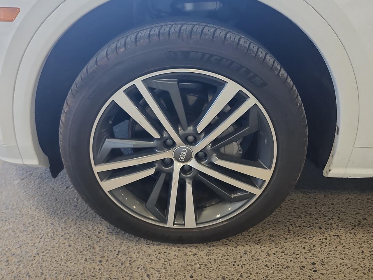 2020 Audi Q5 Progressiv - LOW KM! S-LINE PKG, PANO ROOF, CLEAN! Photo