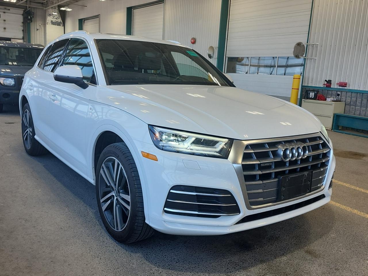 2020 Audi Q5 Progressiv - LOW KM! S-LINE PKG, PANO ROOF, CLEAN! Photo