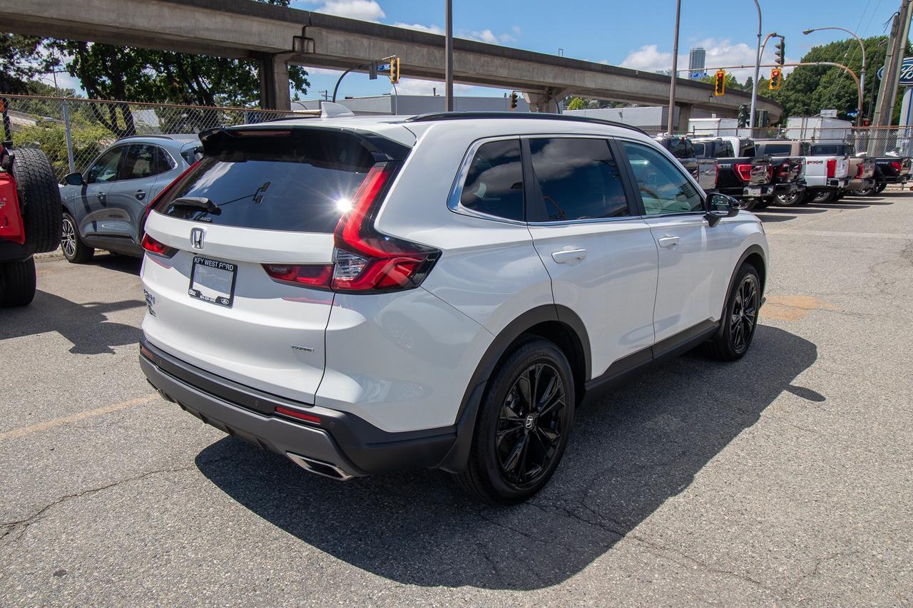2024 Honda CR-V Hybrid Touring AWD Photo4