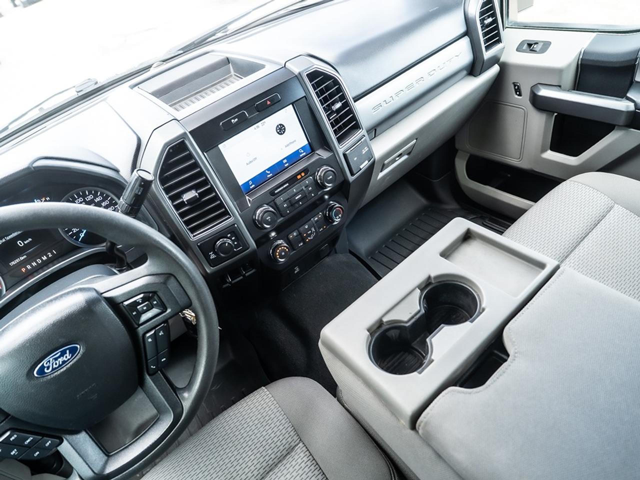 2022 Ford SUPER DUTY F-250 SRW XLT 4WD Crew Cab 8' Box Photo9