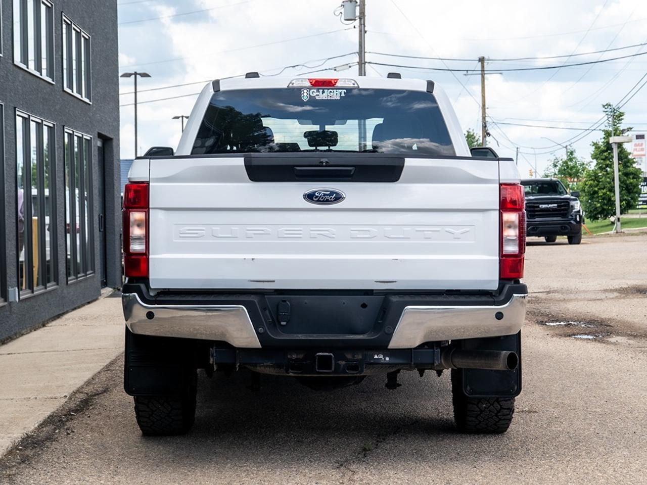 2022 Ford SUPER DUTY F-250 SRW XLT 4WD Crew Cab 8' Box Photo27