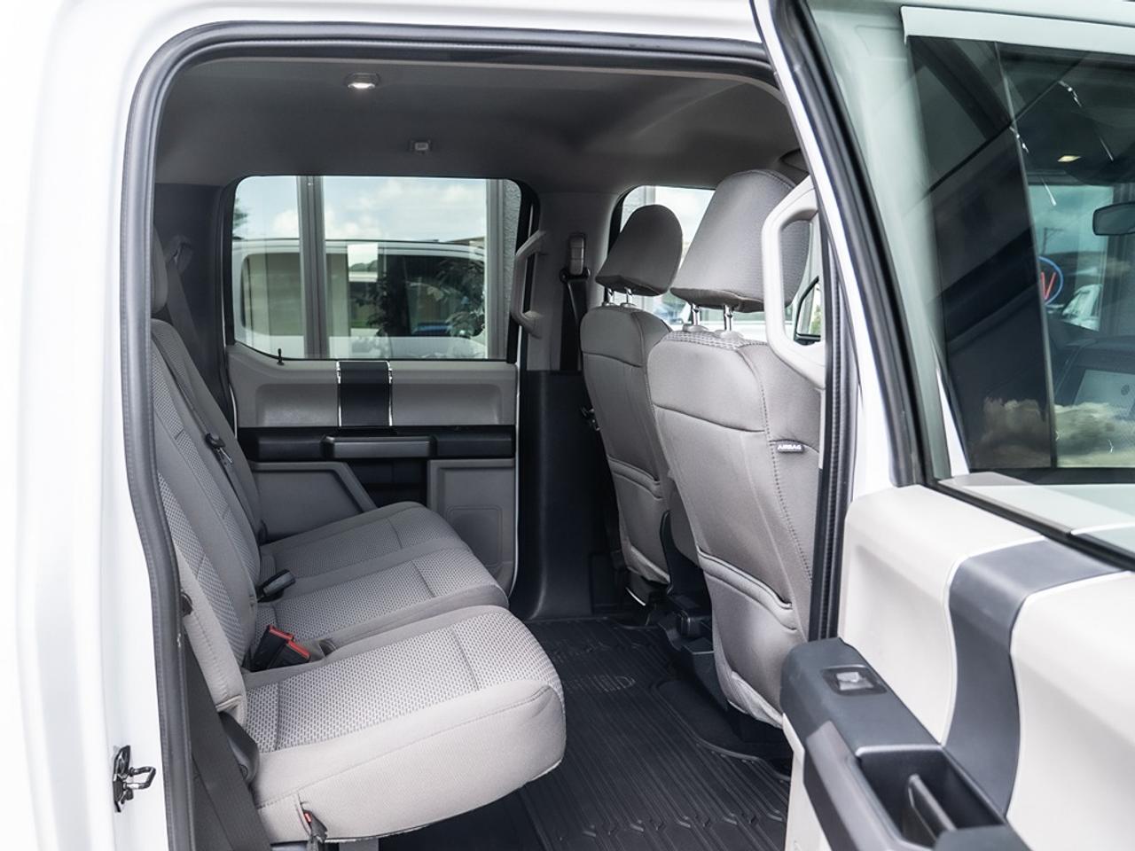 2022 Ford SUPER DUTY F-250 SRW XLT 4WD Crew Cab 8' Box Photo40