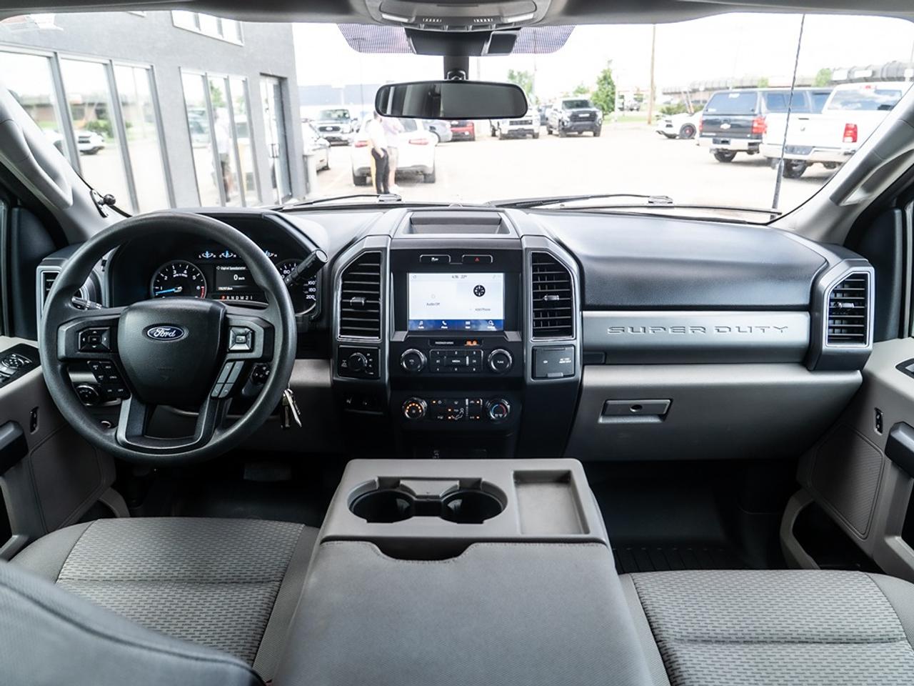 2022 Ford SUPER DUTY F-250 SRW XLT 4WD Crew Cab 8' Box Photo7