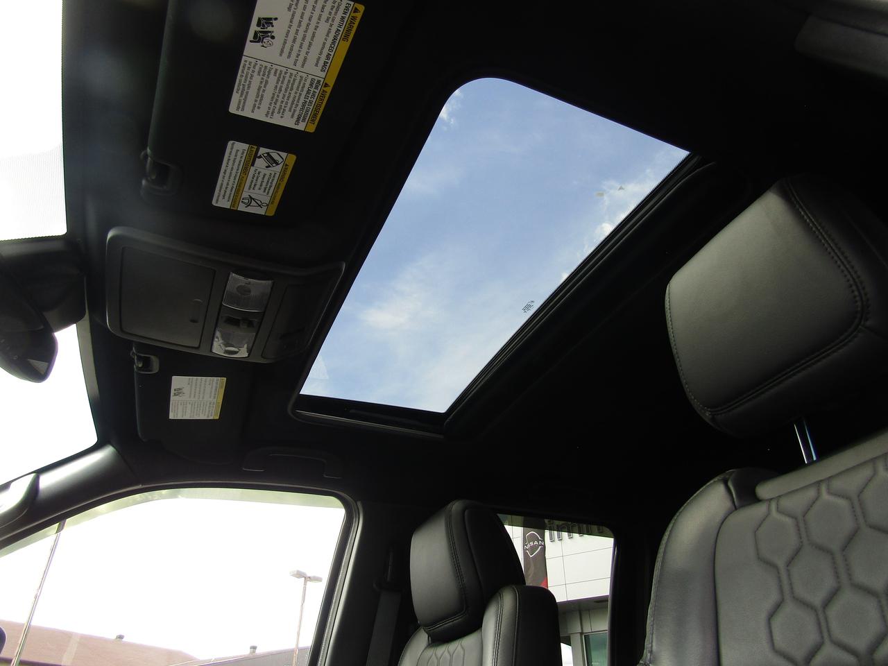 2022 Nissan Frontier Pro-4X Photo