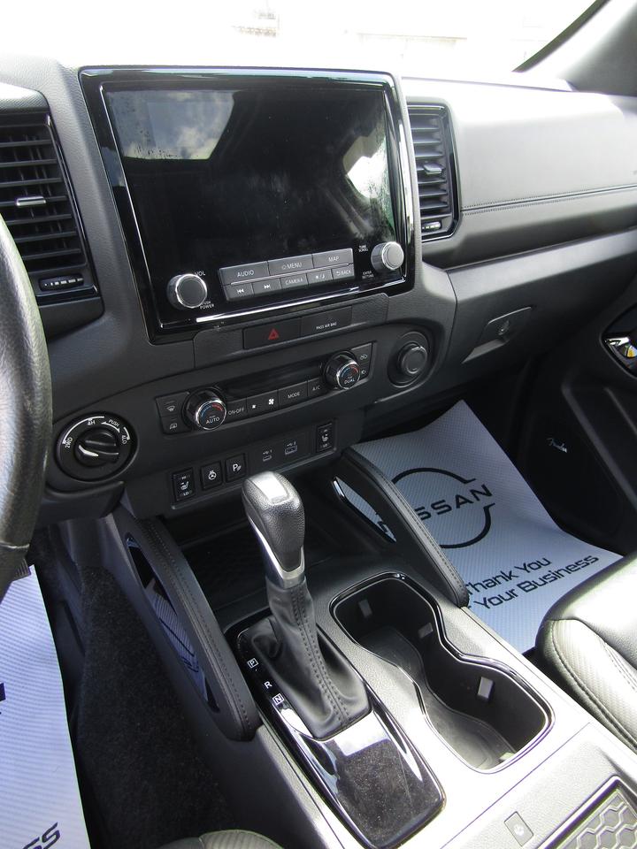 2022 Nissan Frontier Pro-4X Photo
