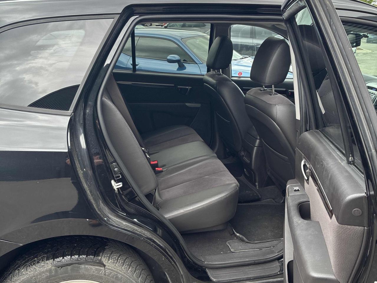 2012 Hyundai Santa Fe GL Sport - AWD, ONLY 107K, SUNROOF, HEATED SEATS! Photo