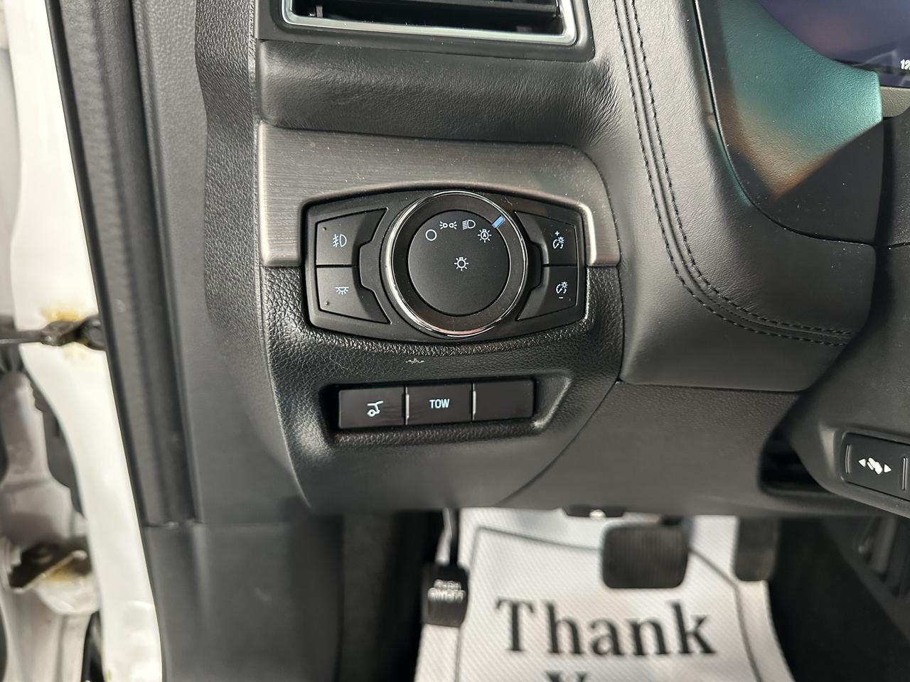2017 Ford Explorer Platinum Photo35
