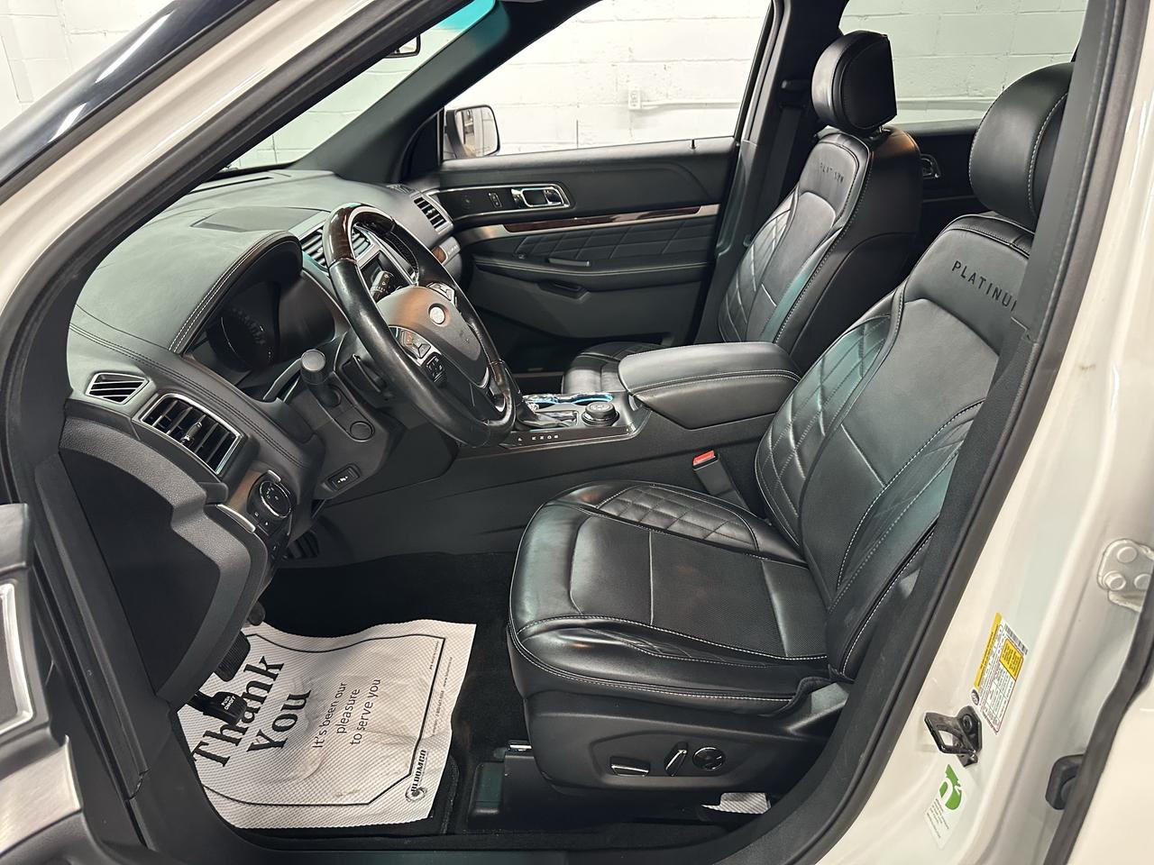 2017 Ford Explorer Platinum Photo29