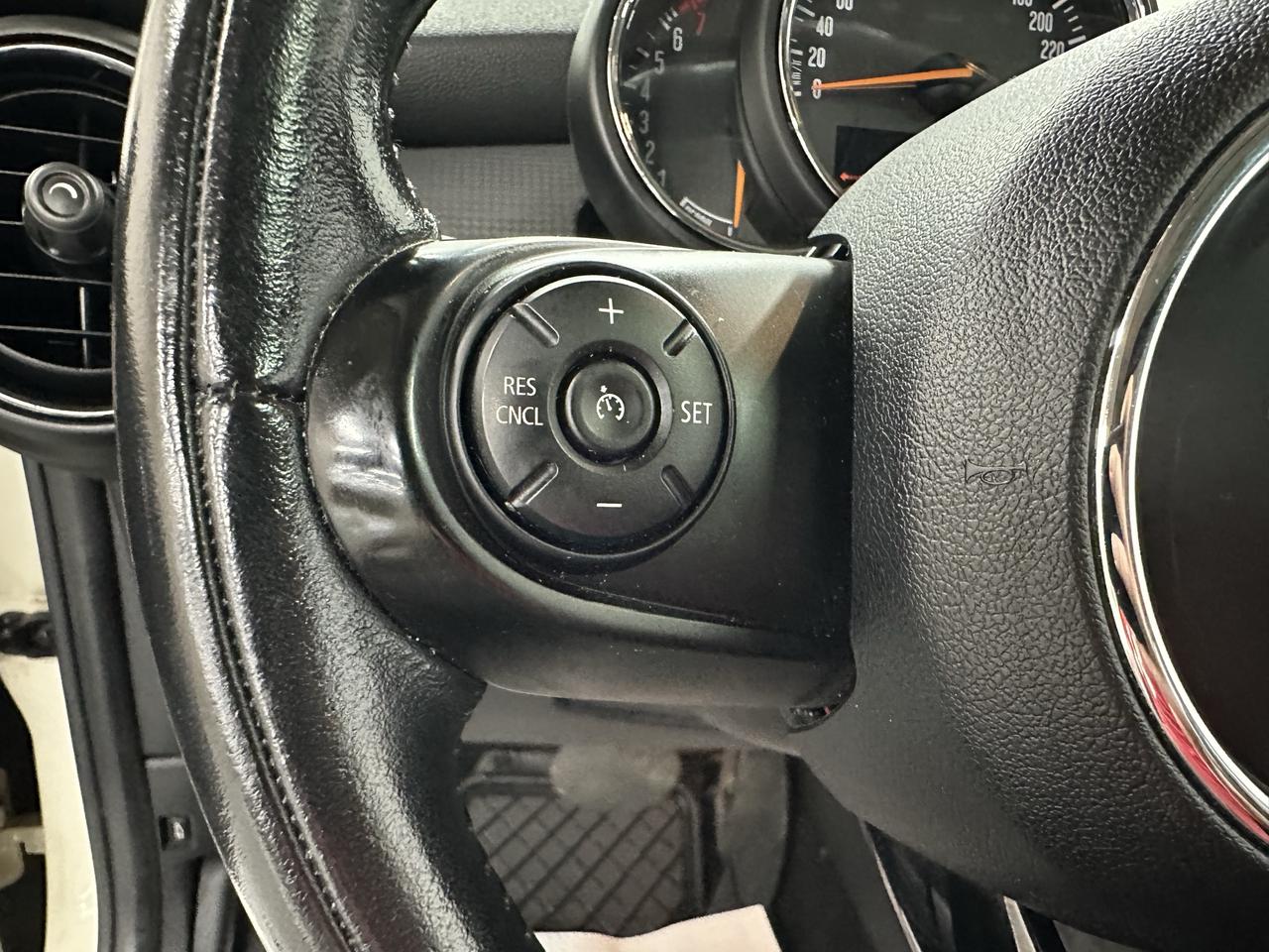 2016 MINI Cooper  Photo11