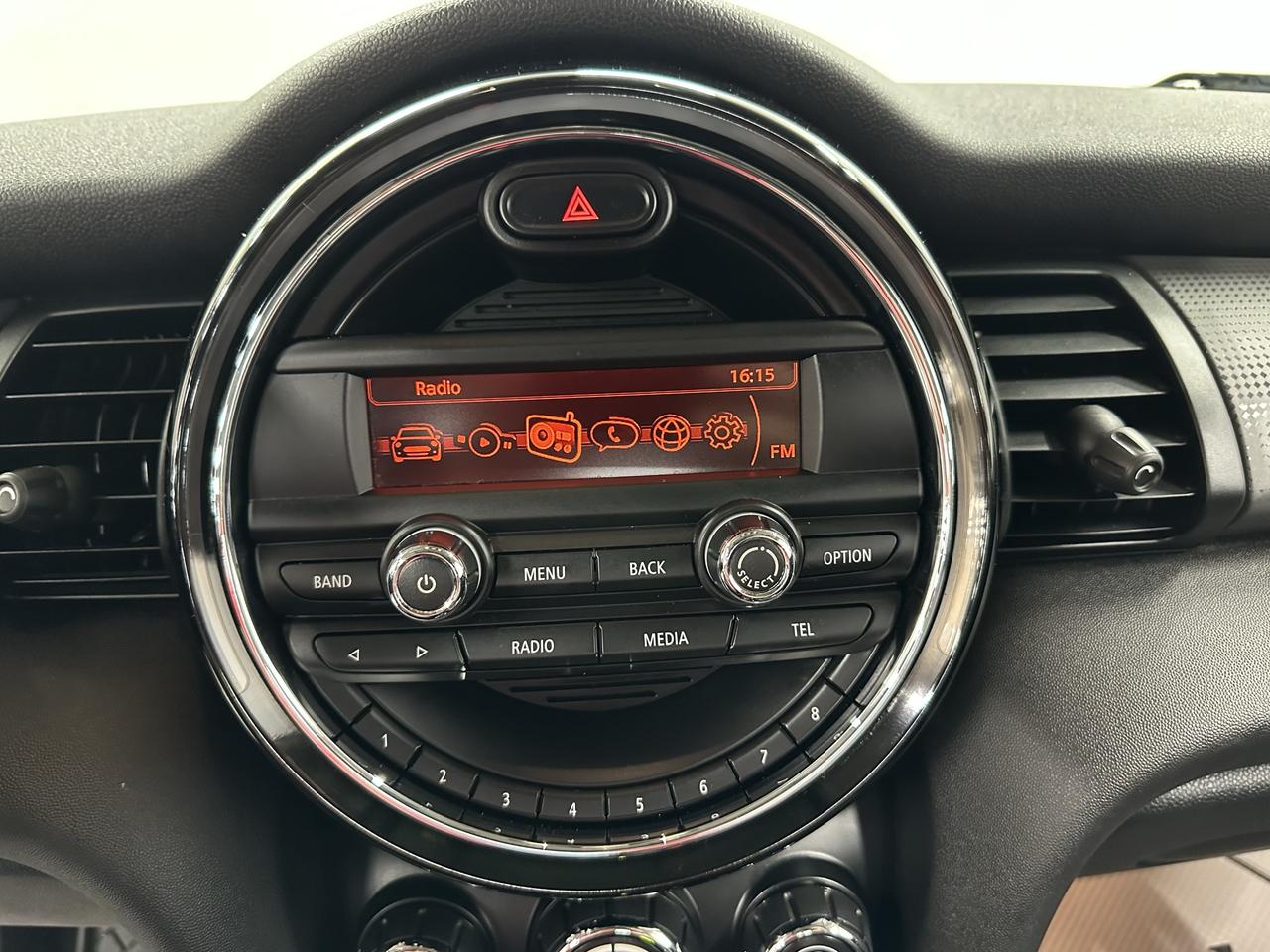 2016 MINI Cooper  Photo25