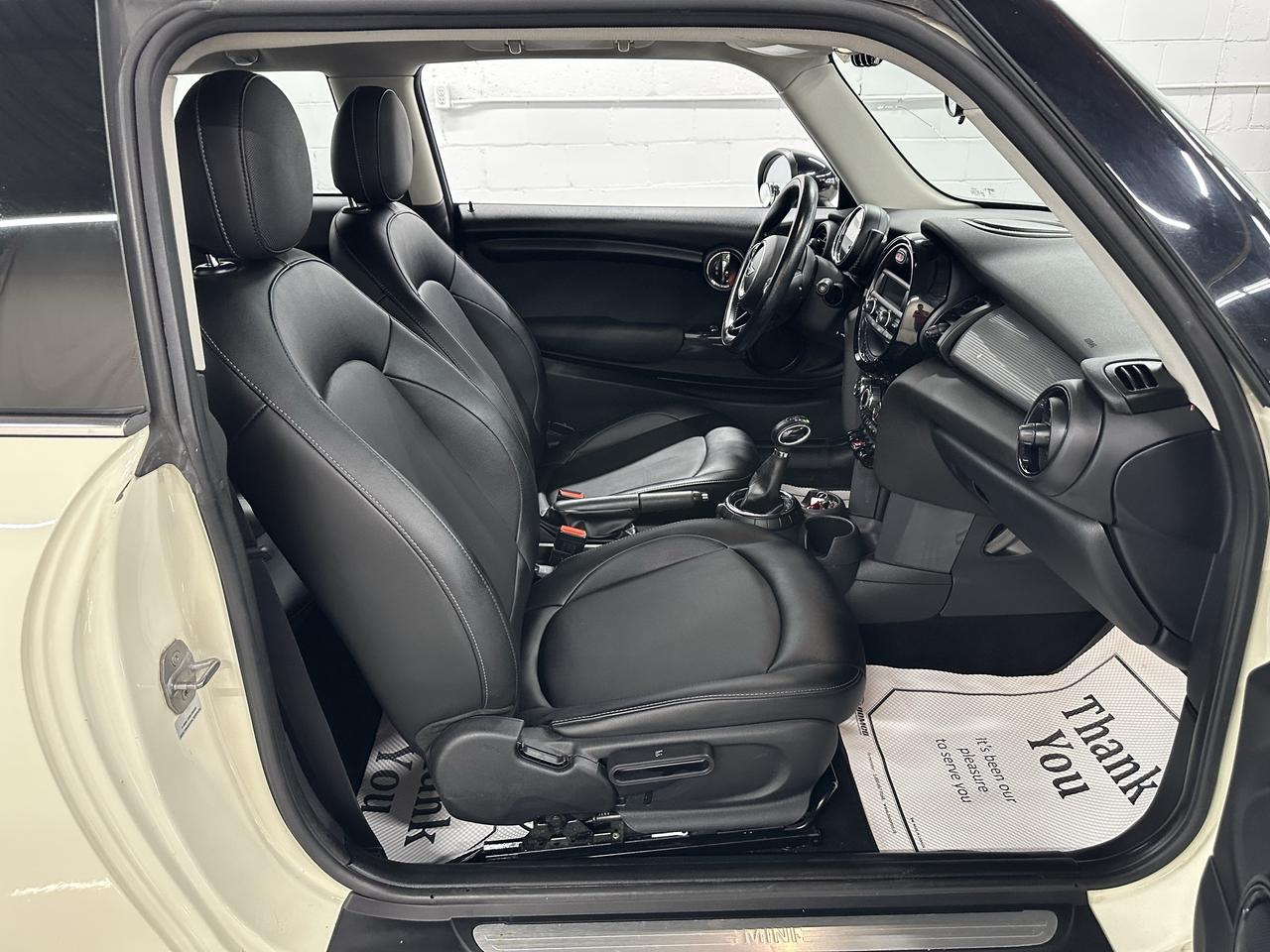 2016 MINI Cooper  Photo21