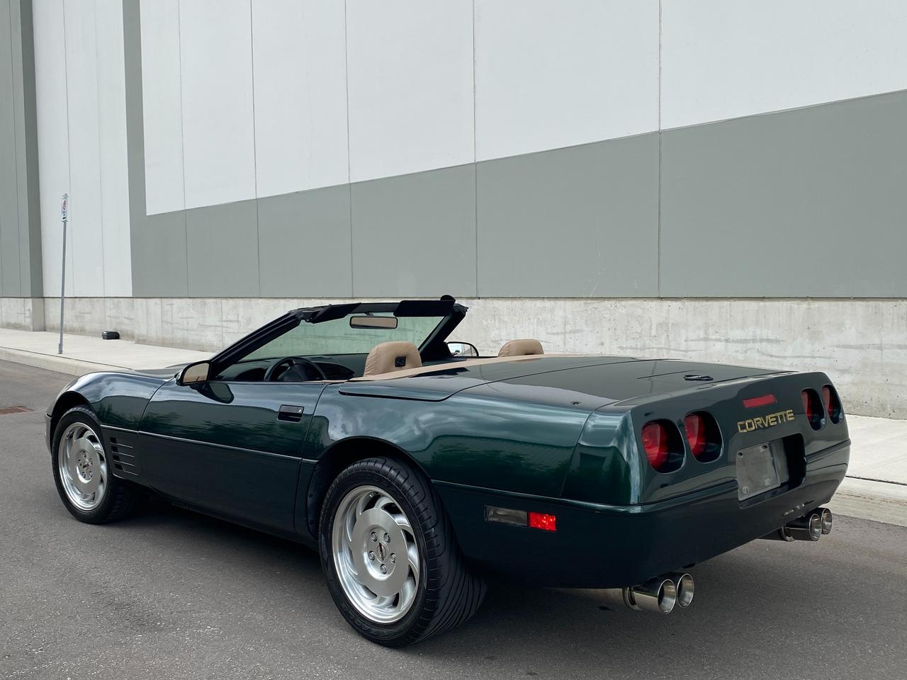 1994 Chevrolet Corvette CONVERTIBLE-6 SPEED MANUAL-MINT Photo4