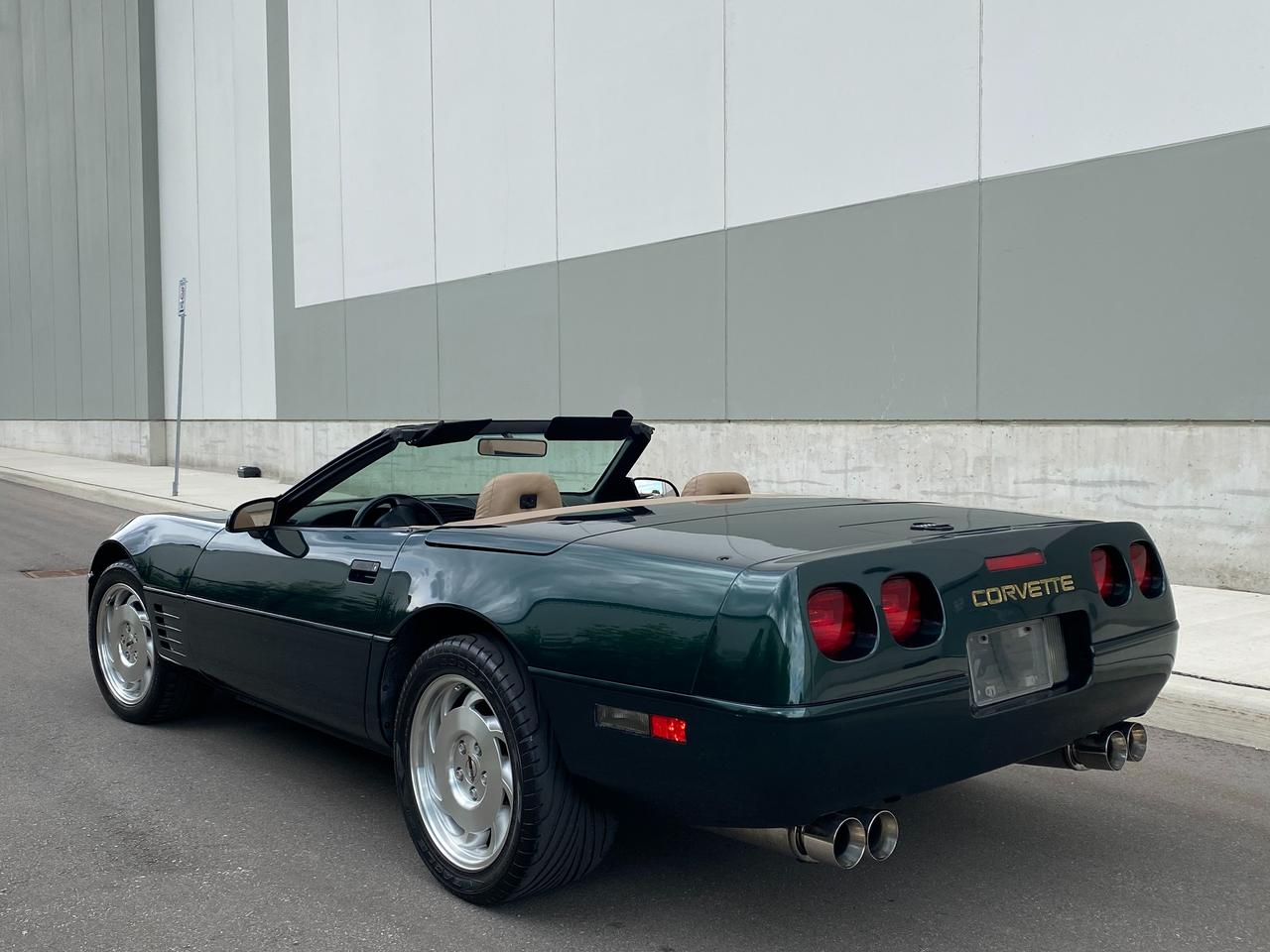 1994 Chevrolet Corvette CONVERTIBLE-6 SPEED MANUAL-MINT Photo