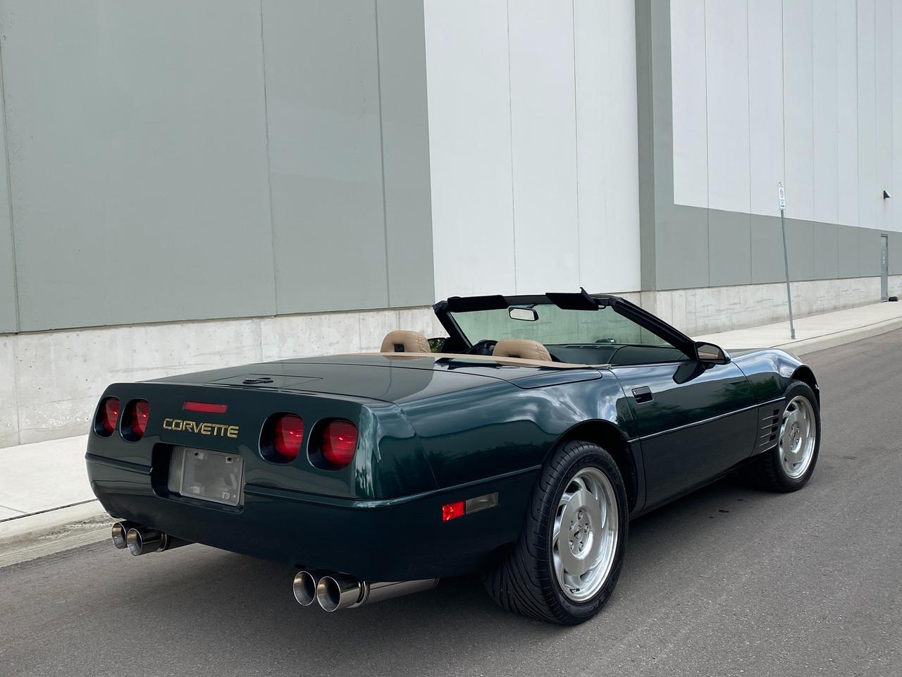 1994 Chevrolet Corvette CONVERTIBLE-6 SPEED MANUAL-MINT Photo