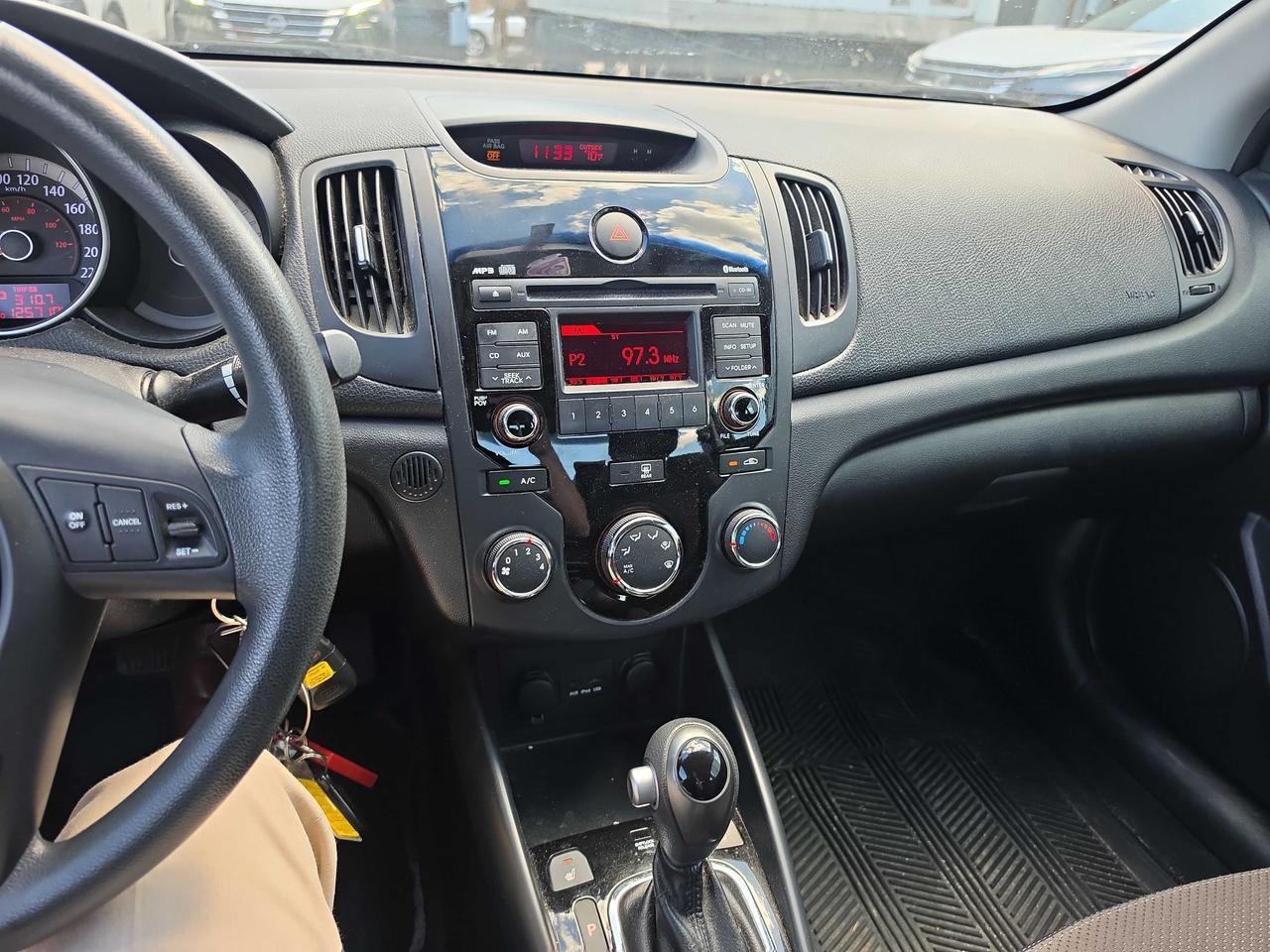 2011 Kia Forte Koup EX - LOW KM, AUTO, HEATED SEATS, A/C, BLUETOOTH! Photo34